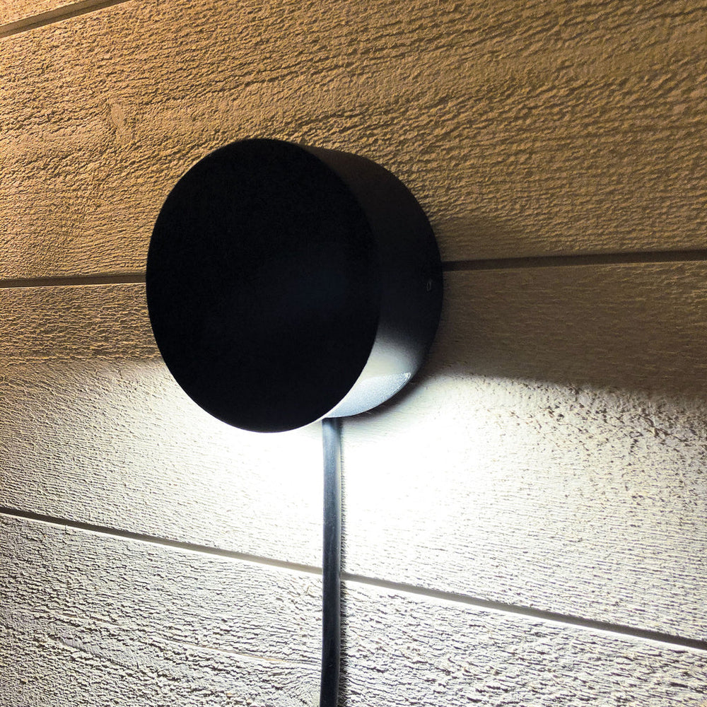 Nero Downlight 140lm Ø9cm Svart LightsOn