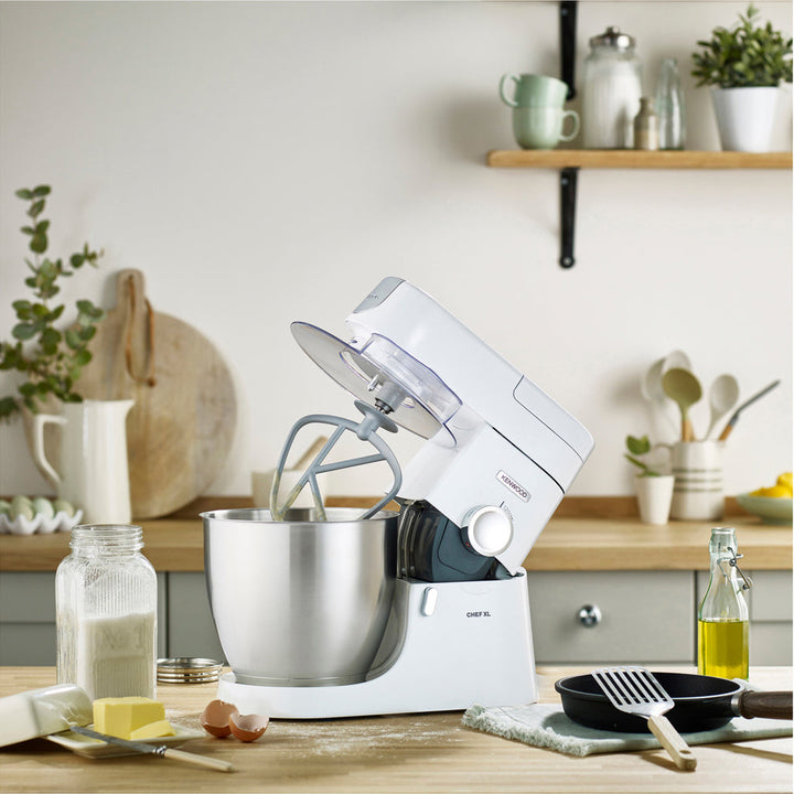 Köksmaskin Chef XL KVL4110W inkl Blender Kenwood
